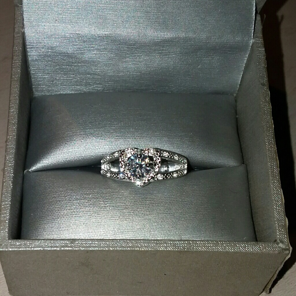 Heart ring sz 6.5